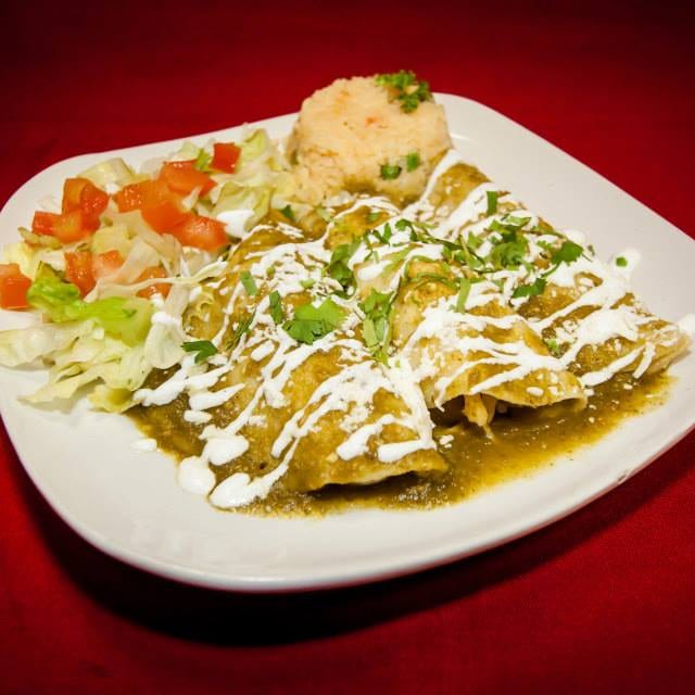 Enchiladas de Pollo Verdes.