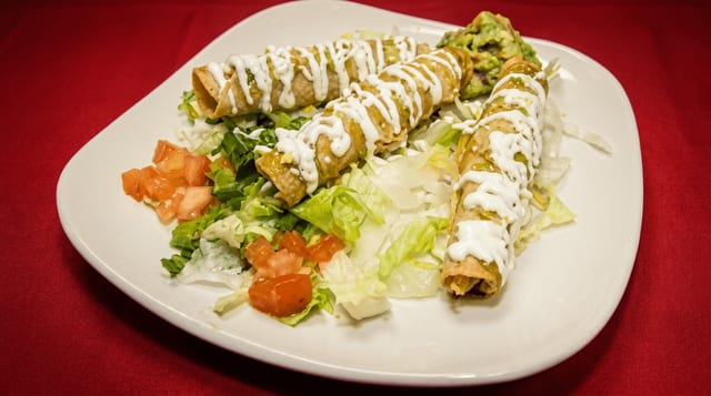 Flautas de Pollo.